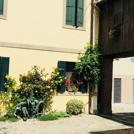 Interno 2 Centro * Este