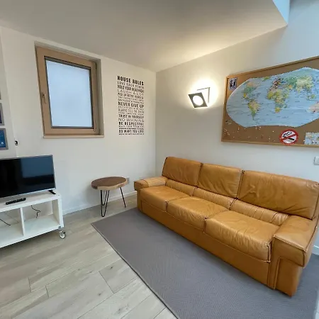 Interno 2 Centro Este