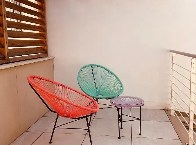 Interno 2 Centro * Este